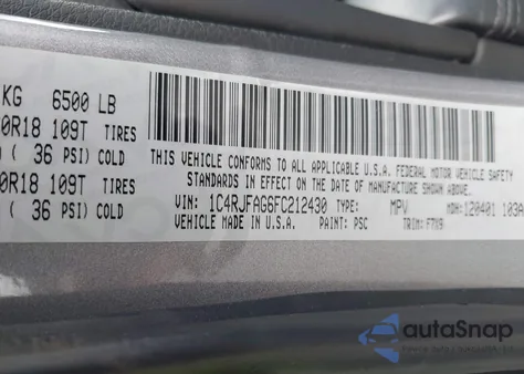 2015 Jeep Grand Cherokee Laredo z USA, uszkodzony, nr VIN 1C4RJFAG6FC212430